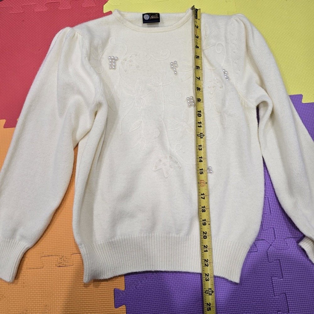 Vintage Pearl Beaded Sweater Cream Size 10 W/ Shoulder‎ Pads